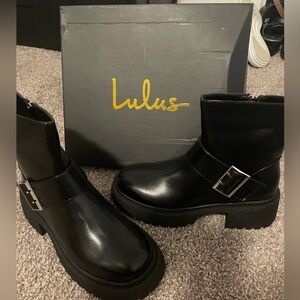 LULUS Mirrabelle Black Buckle Platform Ankle Boots